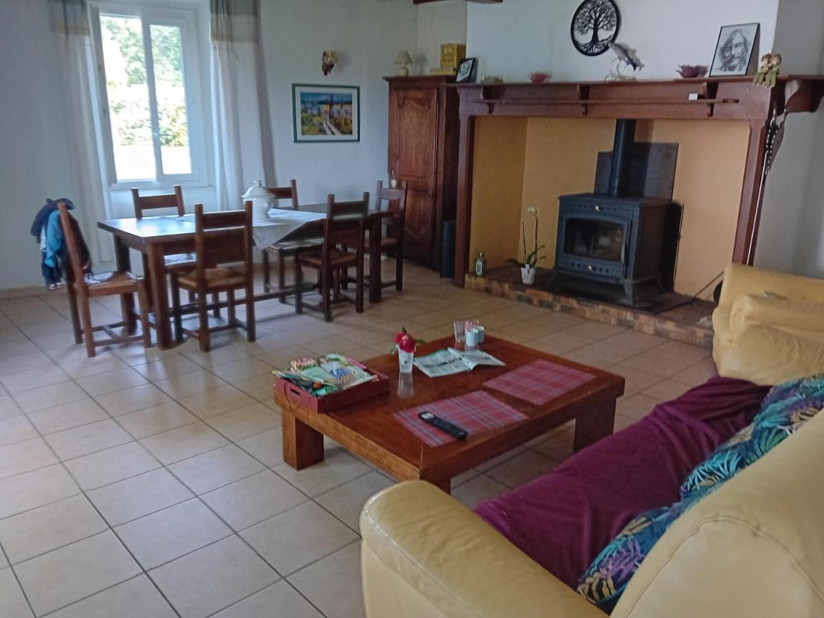 Clos A Malypense Chez Mr Montamat Galan Luaran gambar